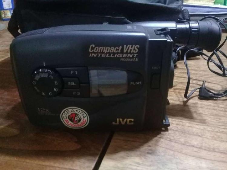 Video cámara JVC Compact VHS intelligent program AE