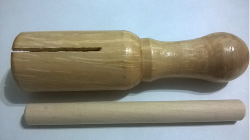 Clave De Madera Hueca C/ Golpeador De Madera 13cm Largo