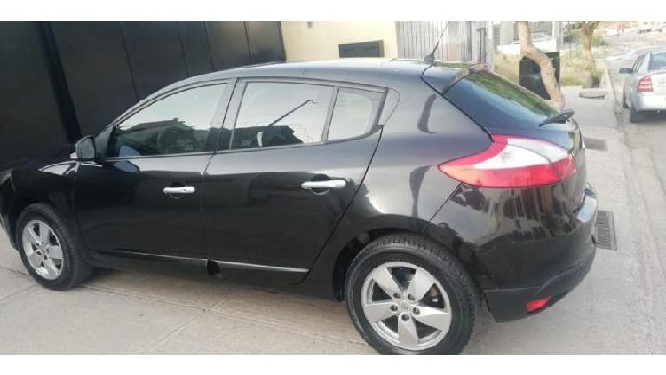 VENDO O PERMUTO MAYOR RENAULT MEGANE III 2.0 LUXE 2012 GNC