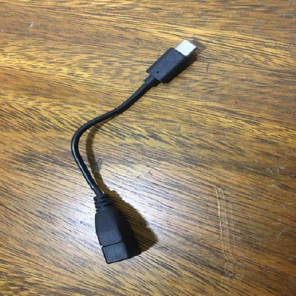 Cable tipo C con puerto USB