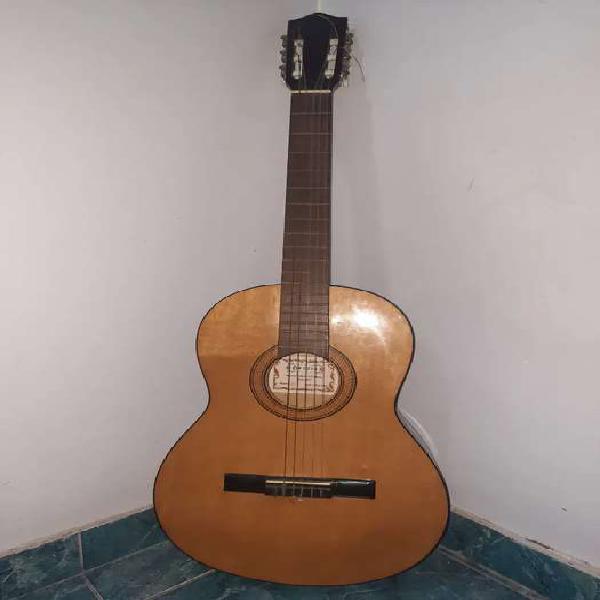 Guitarra criolla Gracia