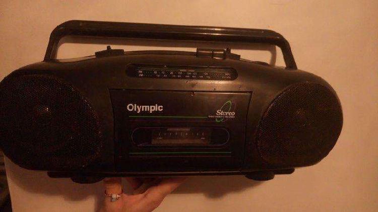 Radio stereo usada OLYMPIC viejita y usada