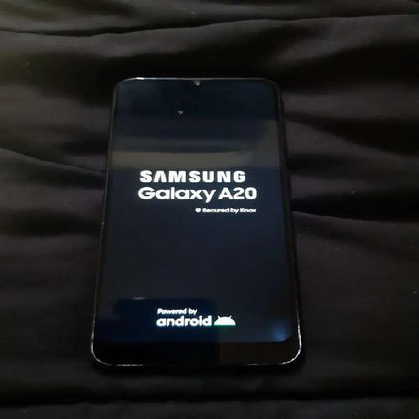 Samsung Galaxy A20, solo Wifi.