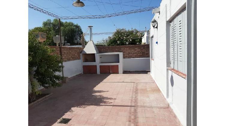 Vendo hermosa casa B° Municipal - Las Heras (27)