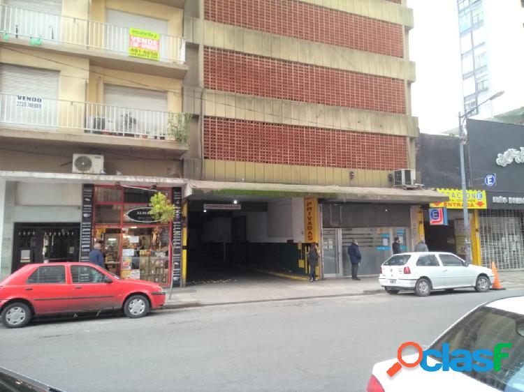 Cochera fija en venta. Zona Centro.