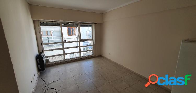 Departamento en Alquiler. 2 Amb. 1 Dor. 30 M2 Cub.