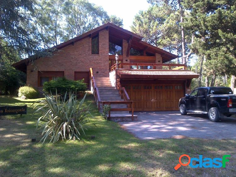 IMPECABLE CASA EN EL GOLF