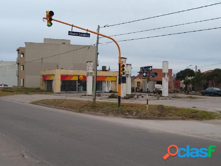 LATORRE PROP. VENDE HERMOSO LOTE FRENTE AL MAR EN PRIMERA