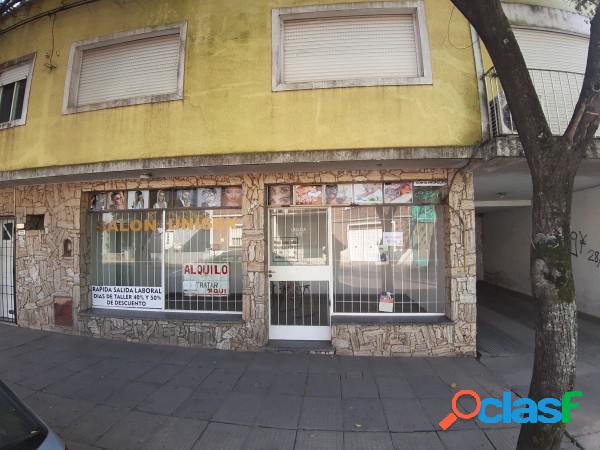 Alquiler local 25 M2 sobre calle Urquiza