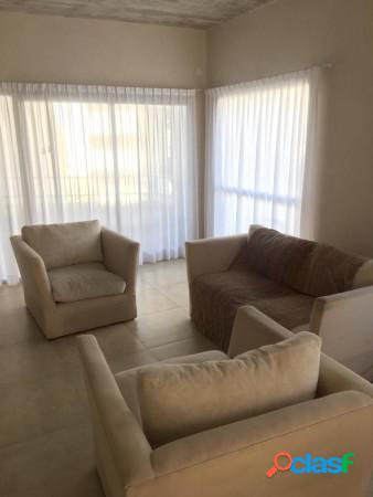 DEPARTAMENTO EN VENTA FRENTE AL MAR