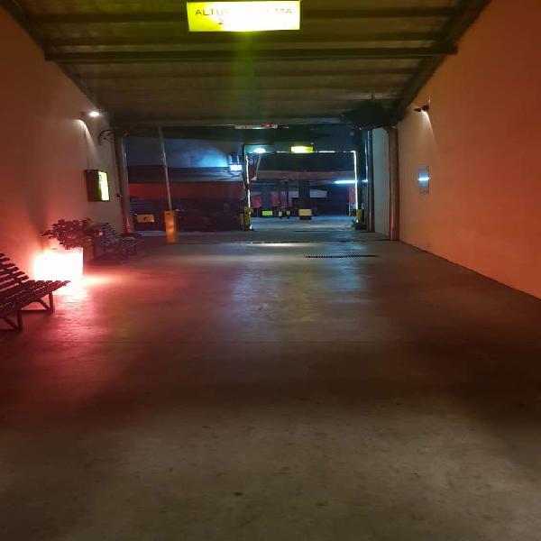 Estacionamiento privado y fijo en lanus en Lanús