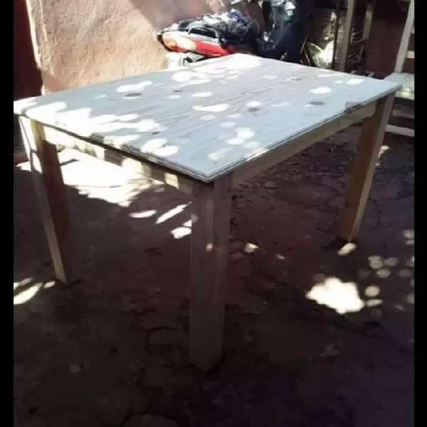 Mesa de pino
