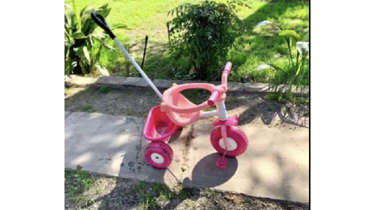 Triciclo con empuje para bebé