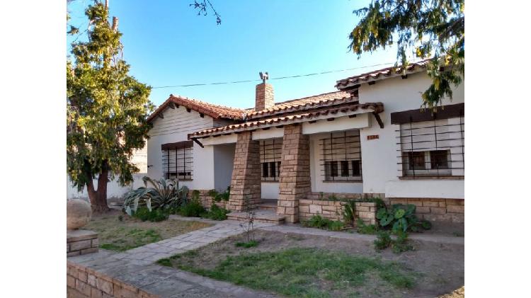 VENDO CASA CON 3 HABITACIONES - GRAL. ALVEAR, MENDOZA