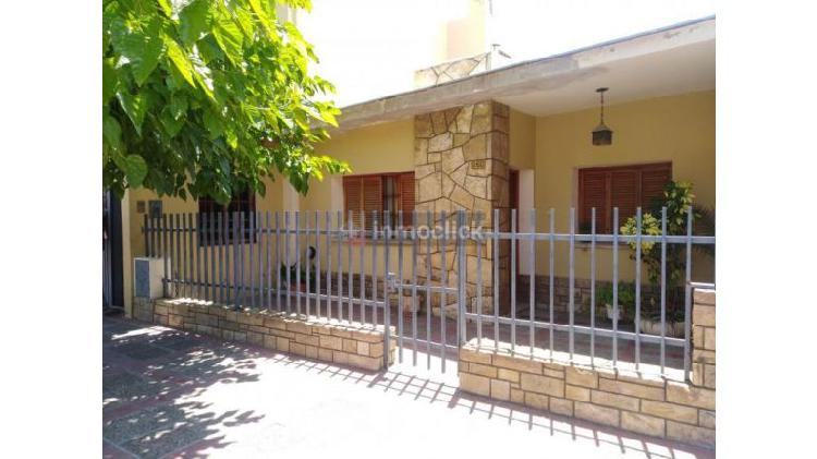 Vendo hermosa casa Barrio Batalla del Pilar - 70000u$d-