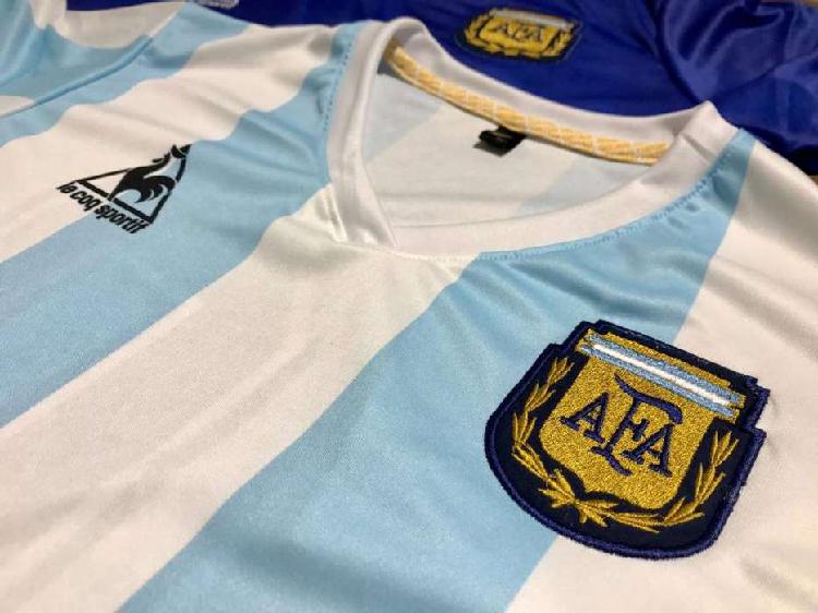 Camiseta Retro "Argentina 86" (titular y alternativa)