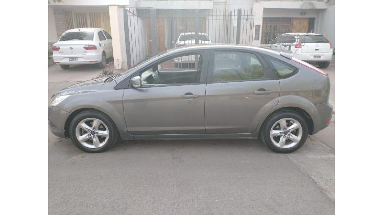 FORD FOCUS TREND 1,6 2012