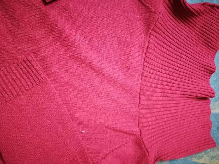 Sweater large Rojo ciruela impecable