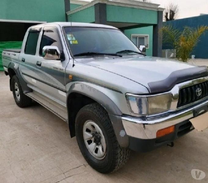 Toyota hilux srv 4x4 impecable buen estado