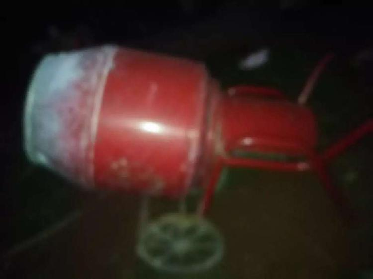 Trompo y andamios