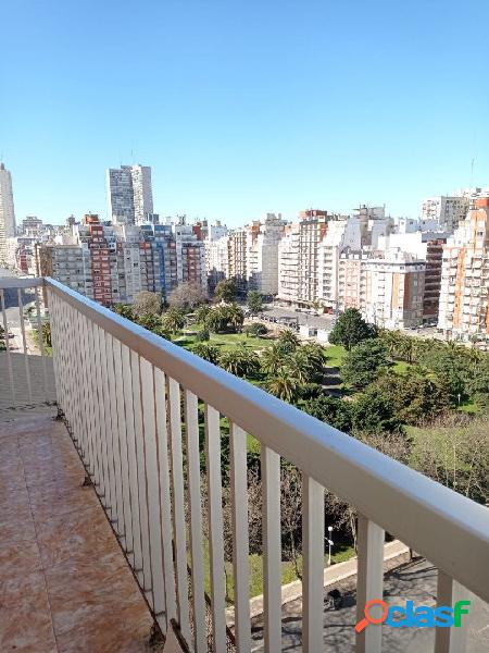 2 ambientes con balcón y vista panorámica a Plaza Colon