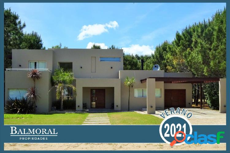 8043 - Casa en Alquiler - Zona La Herradura - Pinamar.