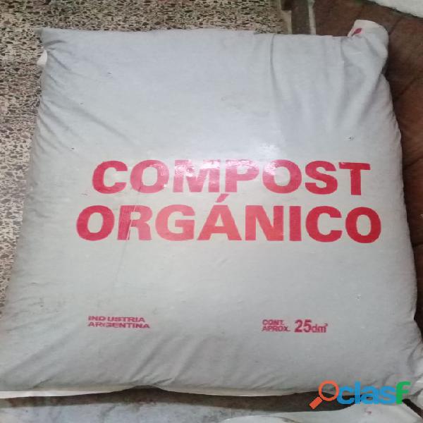 Tierra Negra Compost Orgánico en bolsa de 15kg fértil