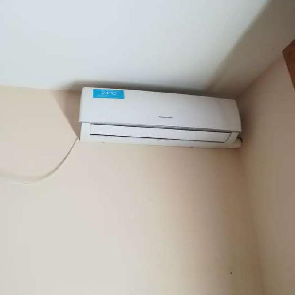 Aire acondicionado Hisense 2650 F/C poco uso