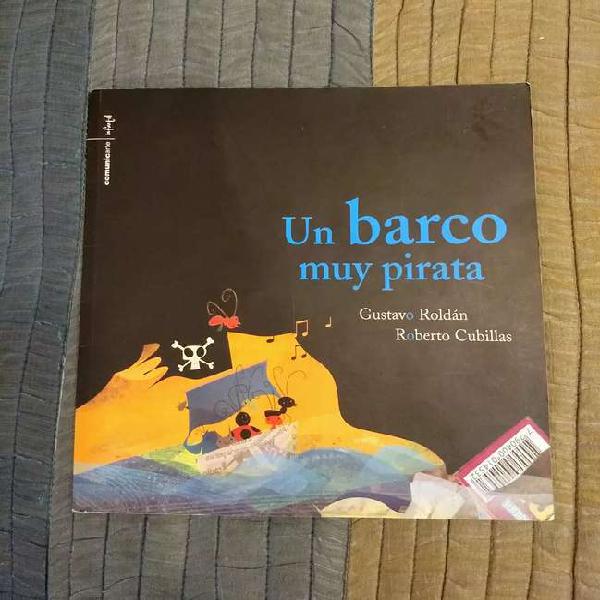 Libro infantil "Un barco muy pirata"