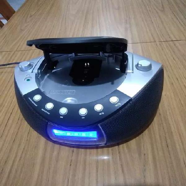 Radio grabador Winco con Bluetooth