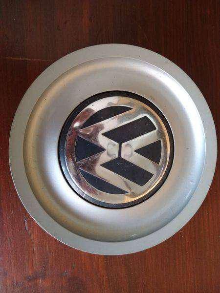 TAZA CENTRO DE LLANTA VW GOLF MK4 (AVUS) SOLO UNO - LEER