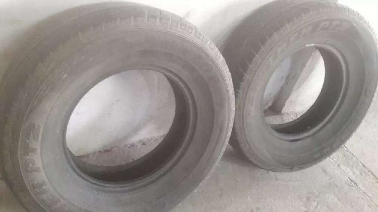 Vendo 2 cubiertas de camioneta