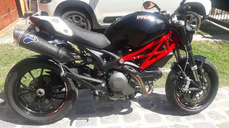 ducati monster 796 inpecable