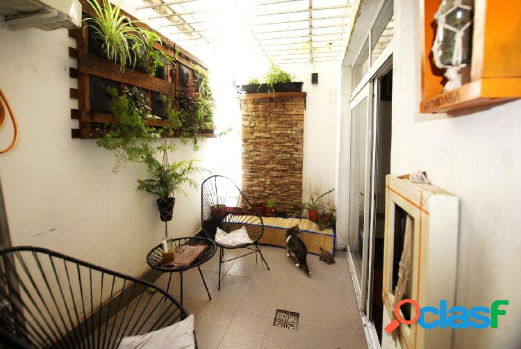 Departamento de 2 ambientes con patio Villa Crespo en venta