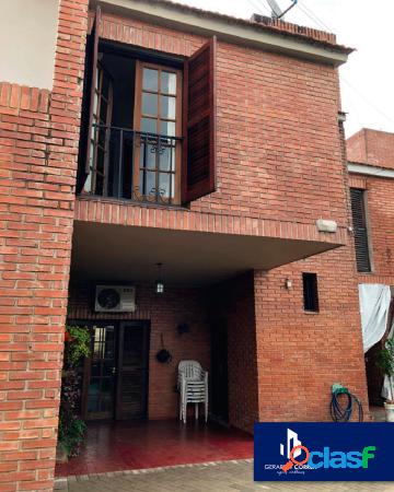 Duplex 2 dorm + 2 baños + cochera. Amoblado