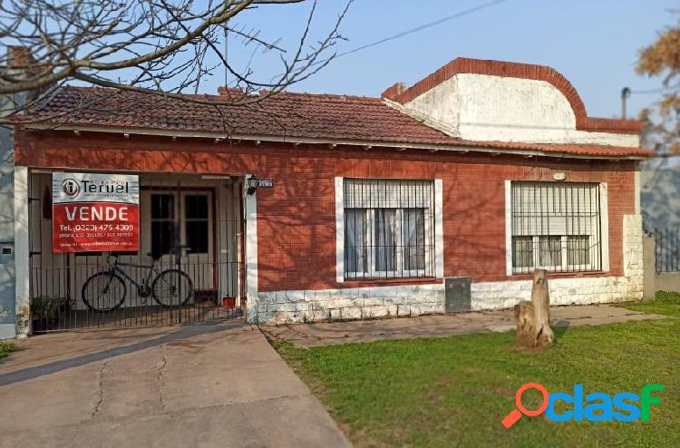 Se vende muy linda casa de 4 ambientes en lote propio de