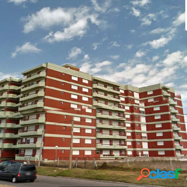 VENTA DE LOTE DE 1050 m2 CON POTENCIAL EDIFICABLE EN ZONA