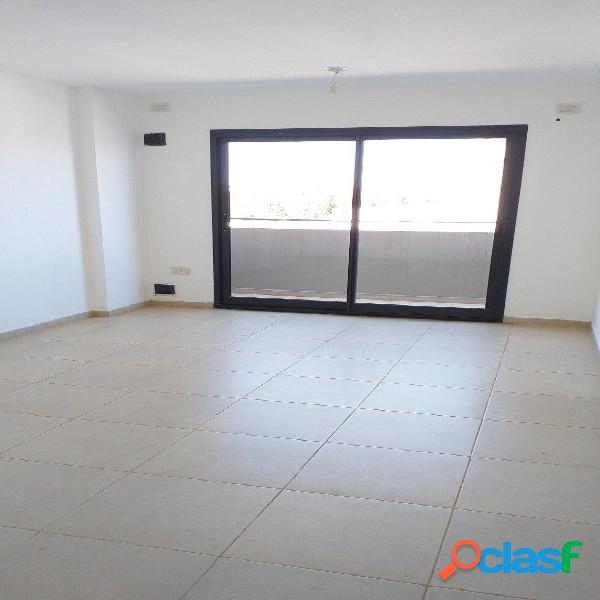 Bv San Juan un dorm coc sep, con EXTERNO BALCON, iluminado,