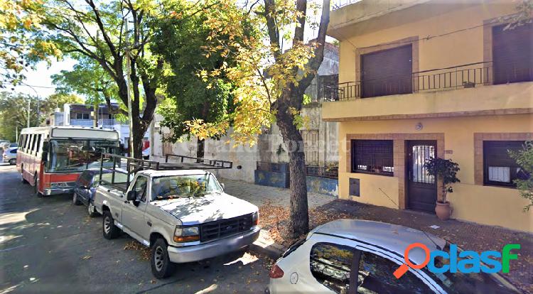 Casa en esquina a reciclar