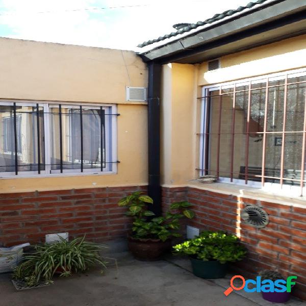 Ph en venta. 2 amb con patio y lavadero. Zona Don Bosco