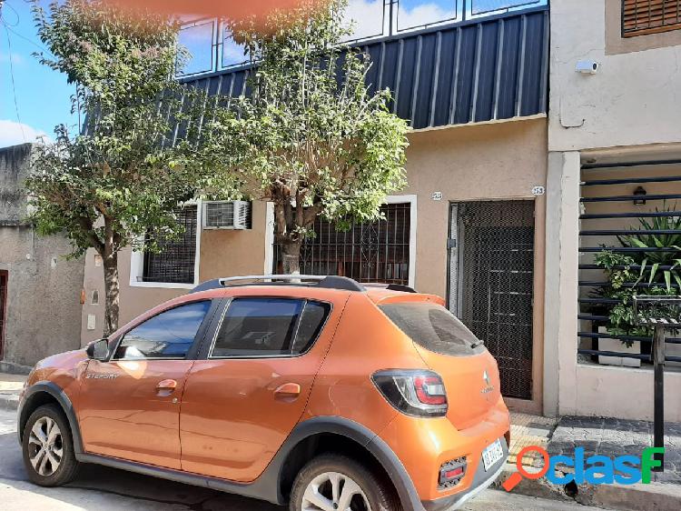 VENTA-CASA 6 AMB JARDIN QCHO PATIO TZA-P CHACABUCO