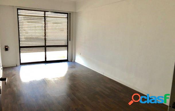 DEPARTAMENTO 2 AMBIENTES CON BALCÓN
