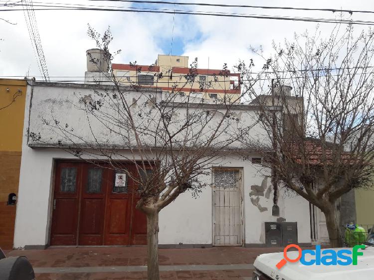 LATORRE PROP. VENDE 2 CASAS DE 3 AMB Y GARAJE SOBRE MISMO