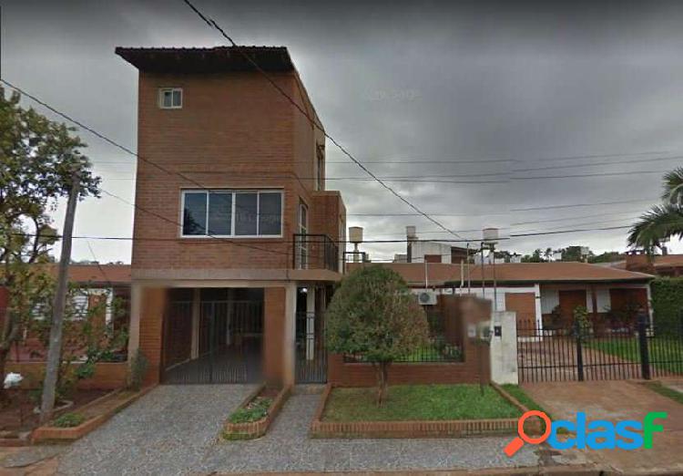 VENDO HERMOSA CASA BARRIO EN LOS LAPACHOS -