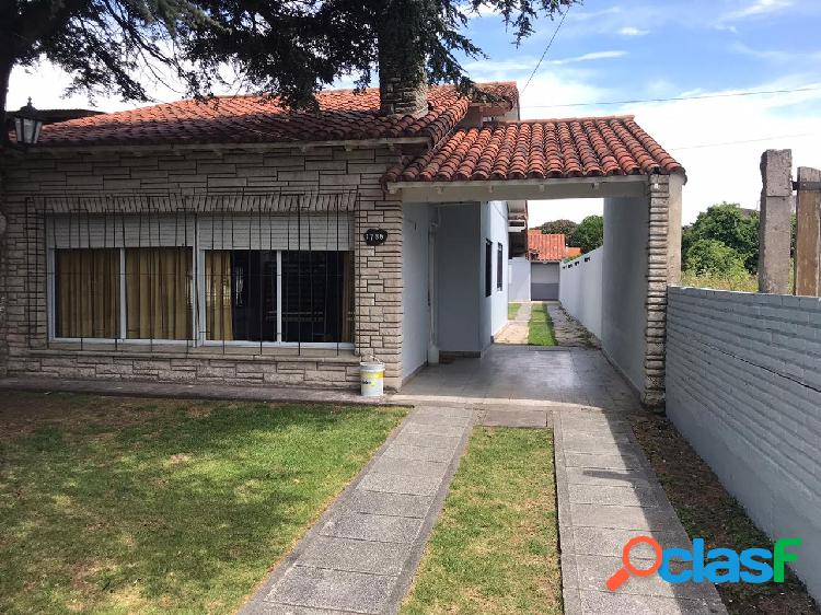 Venta de dos Chalets en un mismo lote en zona 4 Miramar