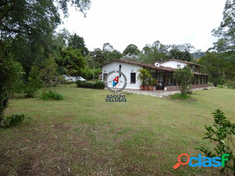 Finca en unidad Cerrada En El Retiro 3275