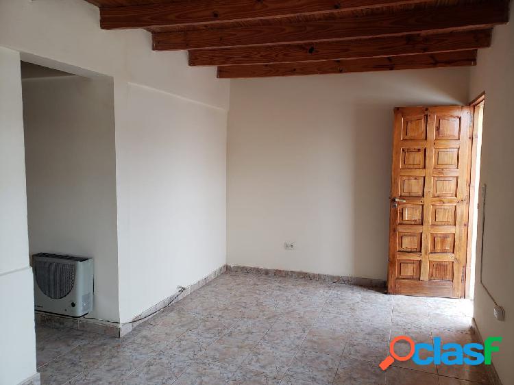 INMOBILIARIA ZENOFF ALQUILA HERMOSO DEPARTAMENTO DE UN