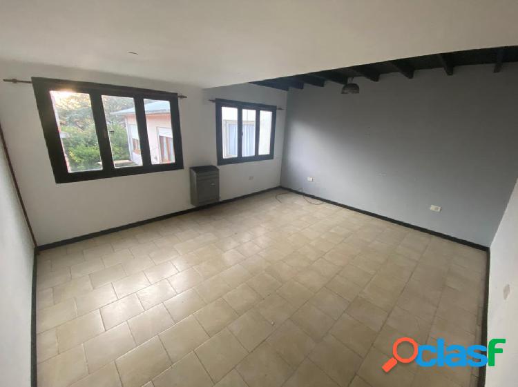 Venta - Departamento tres ambientes en duplex - Patagones