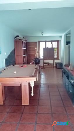 venta casa 4 ambientes en Parque Luro