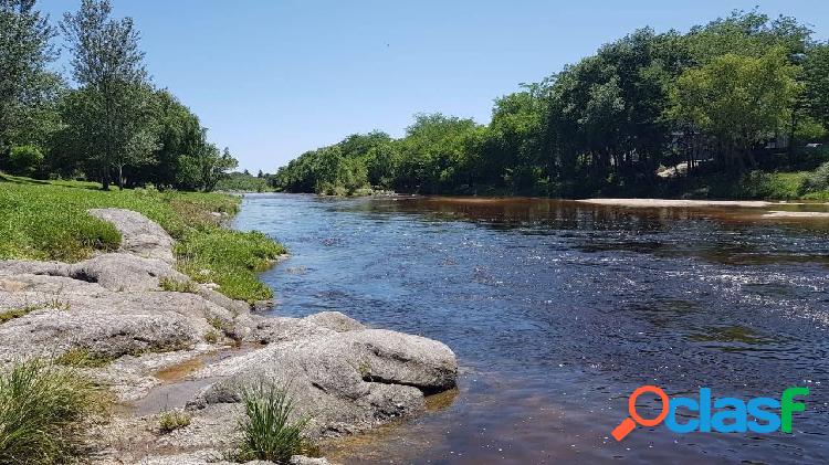 IMPERDIBLE !!! DOS CASAS A PRECIO DE UN TERRENO Y A 600 MTS